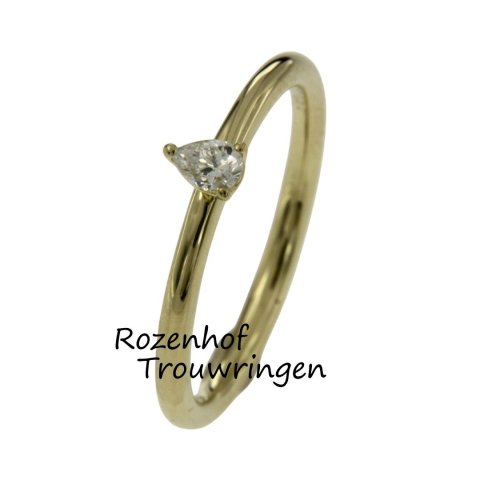Glanzende geelgouden trouwring met druppel vormige diamant (13219)