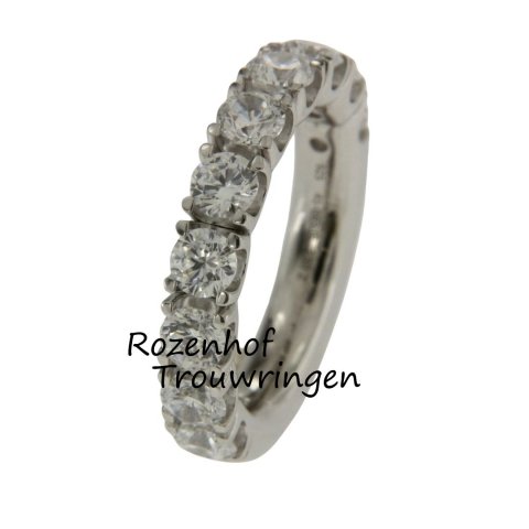 Elegant ontworpen witgouden verlovingsring met diamanten (13295)
