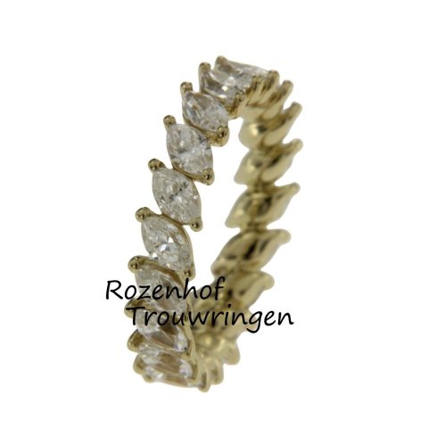 Prachtige geelgouden dames trouwring met rondom gezette diamanten (13299)