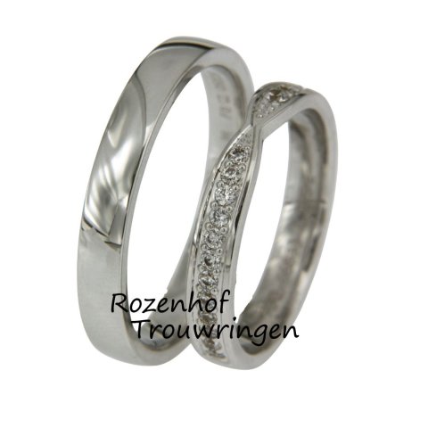 Leuke witgouden trouwringen met klassieke herenring en damesring met diamanten (13469-13458)