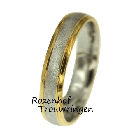 Bicolor mannenring met ijsmat bewerking (15830)