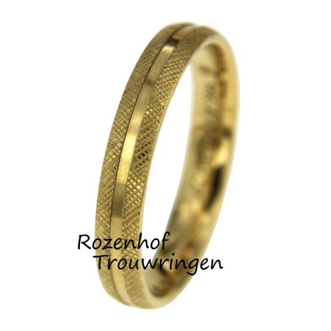 Stoere mannen trouwring met mooie afwerking (15850)