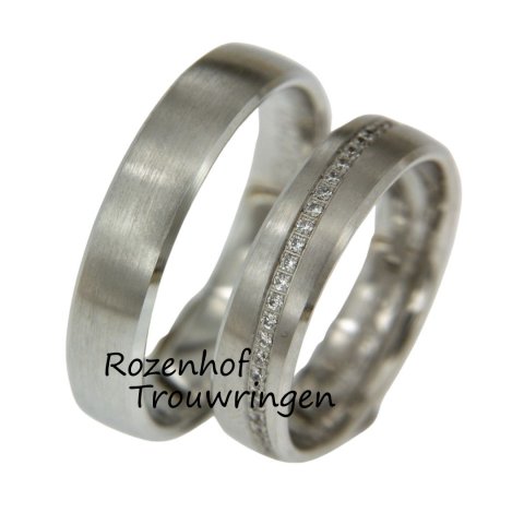 Matte witgouden trouwringen set met diamantlijn (15877-15878)