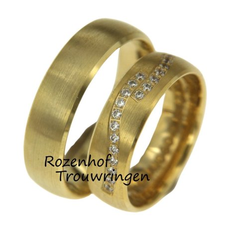Matte geelgouden trouwringen set met diamanten (15879-15880)