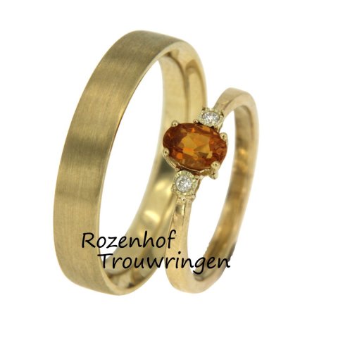 Supermooie geelgouden trouwringen met matte herenring en damesring met citrien en diamanten (90463-70142)